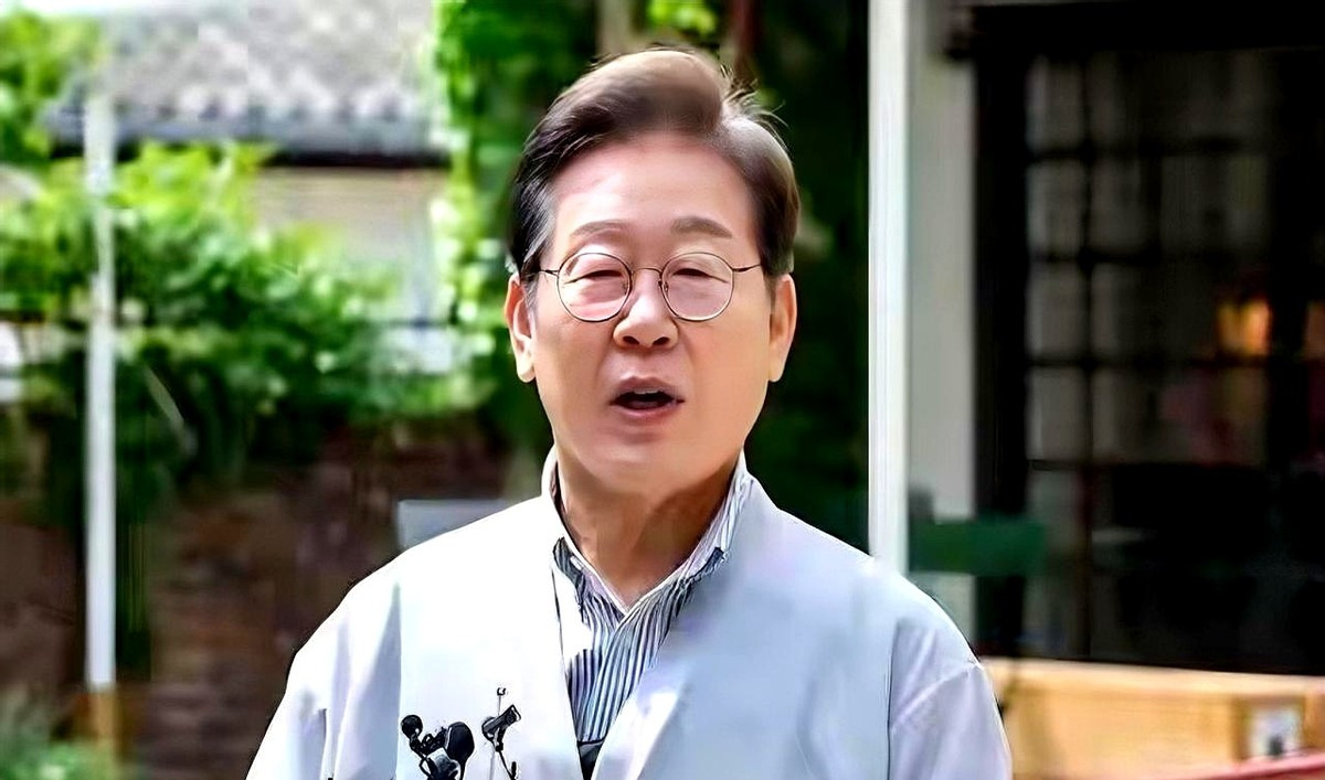 总统这活真不是人干的











---











你说总