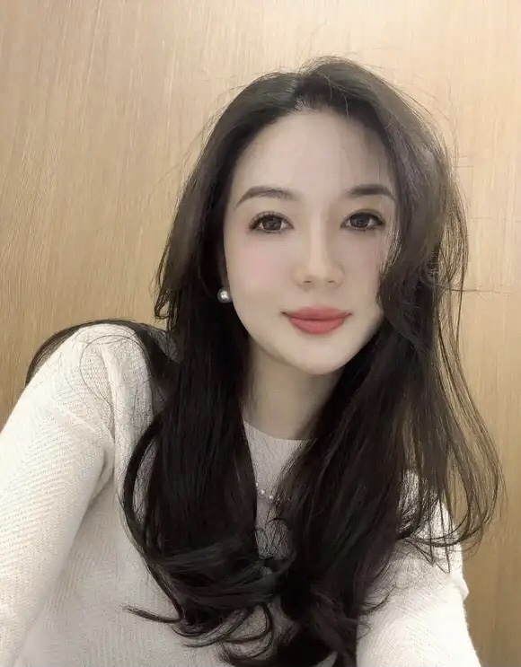 老哥们，处女朋友，选一还是选二？