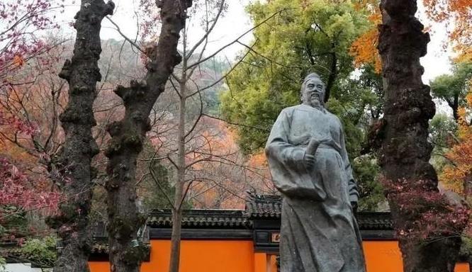 范仲淹的家族基金--范仲淹出资将自己的所有钱买成了上千亩地--并且严格规定，只能