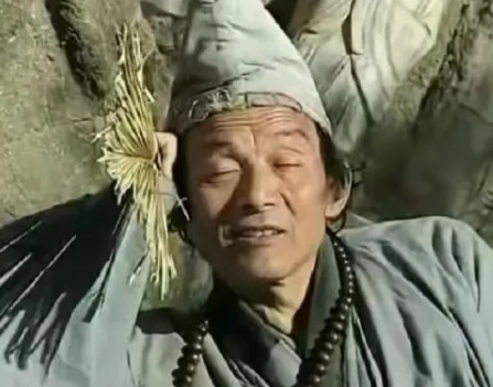 当年，游本昌拍摄《济公》一炮走红，但他不顾劝阻，决定出家为僧，皈依佛门，只因为在
