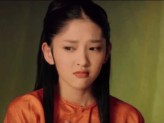 看《甄嬛传》的时候，谁能不注意到祺贵人？她这个微扭的动作，真的好绝！又好看又娇憨
