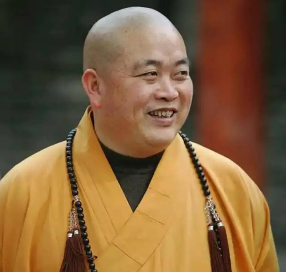 不能结婚生子只是佛教的戒律，但是国家确实没有规定和尚不能结婚生子。
所以释永信这
