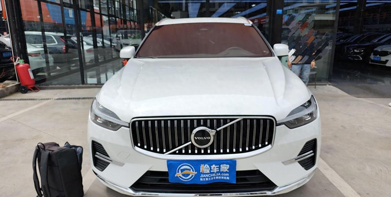 买二手车，省钱最重要？还是事故安全最重要？
下面这辆沃尔沃XC60，去年6月上牌