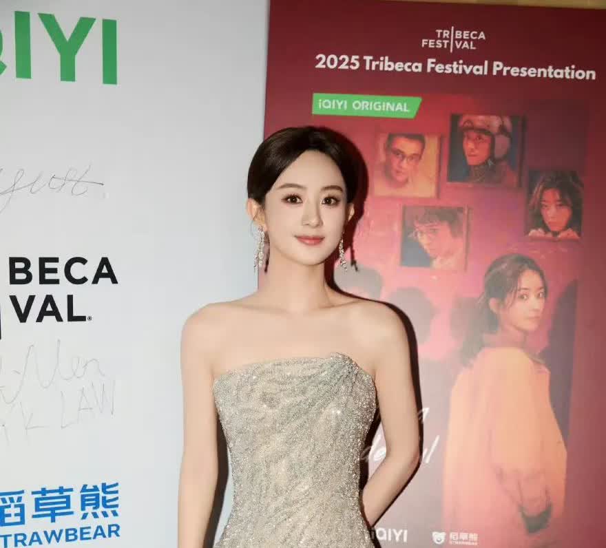 我宣布，内娱最清醒女演员出现了
不是杨幂，也不是章子怡
更不是刘诗诗，而是在