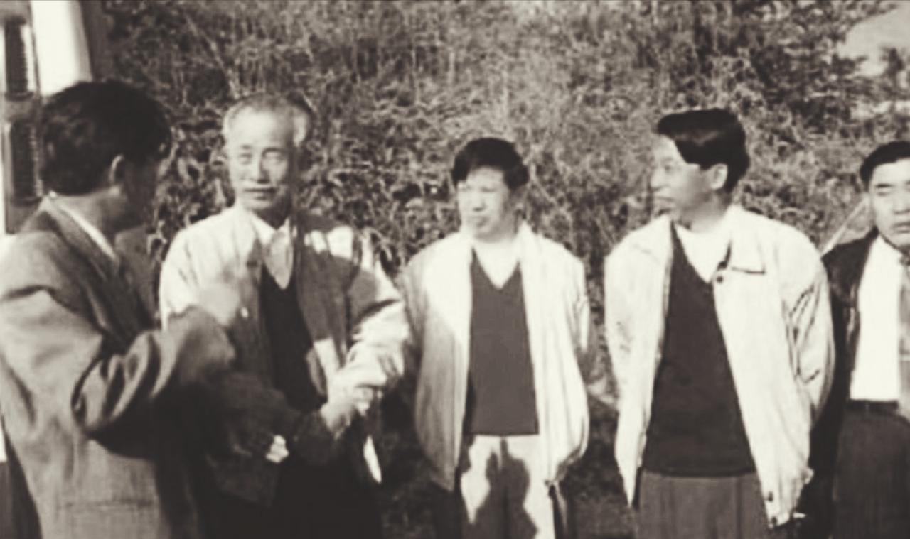 1988年，王光美同志来到广东，提出去sheng wei shu ji林若家里看