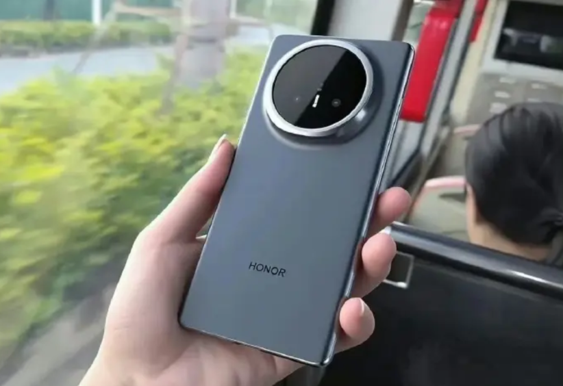 荣耀Magic8Pro亮点都在这儿了。
1、同档位唯一双3D解锁
2、同档位唯一