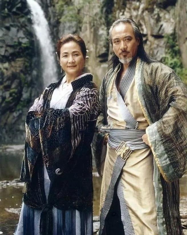 8090后儿时的回忆吧！世间再无龙婆和尹仲了！