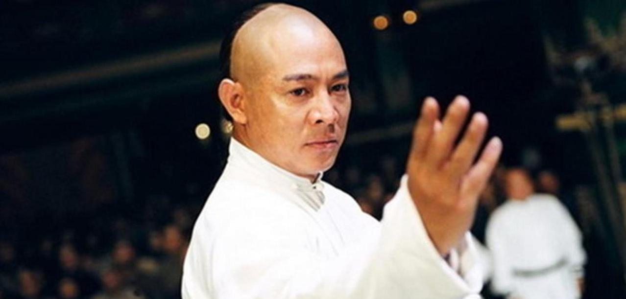 “中国功夫软绵无力，只适合老人”1993年美国主持人嚣张的嘲讽中国功夫，李连杰当