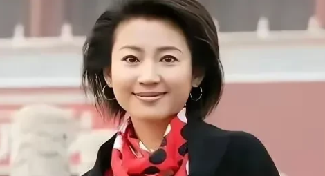 2006年，王小丫查出肾积水，当时节目正忙，突然倒下把同事都吓着了。医生说是长期