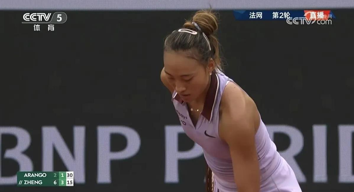 2：0！郑钦文赢得青春对决，晋级女单32强！
     今天，22岁的郑钦文在2