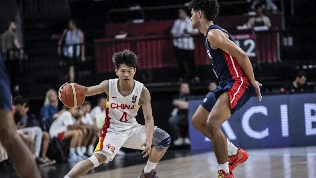 广东U18全运男篮四大后卫实力均衡