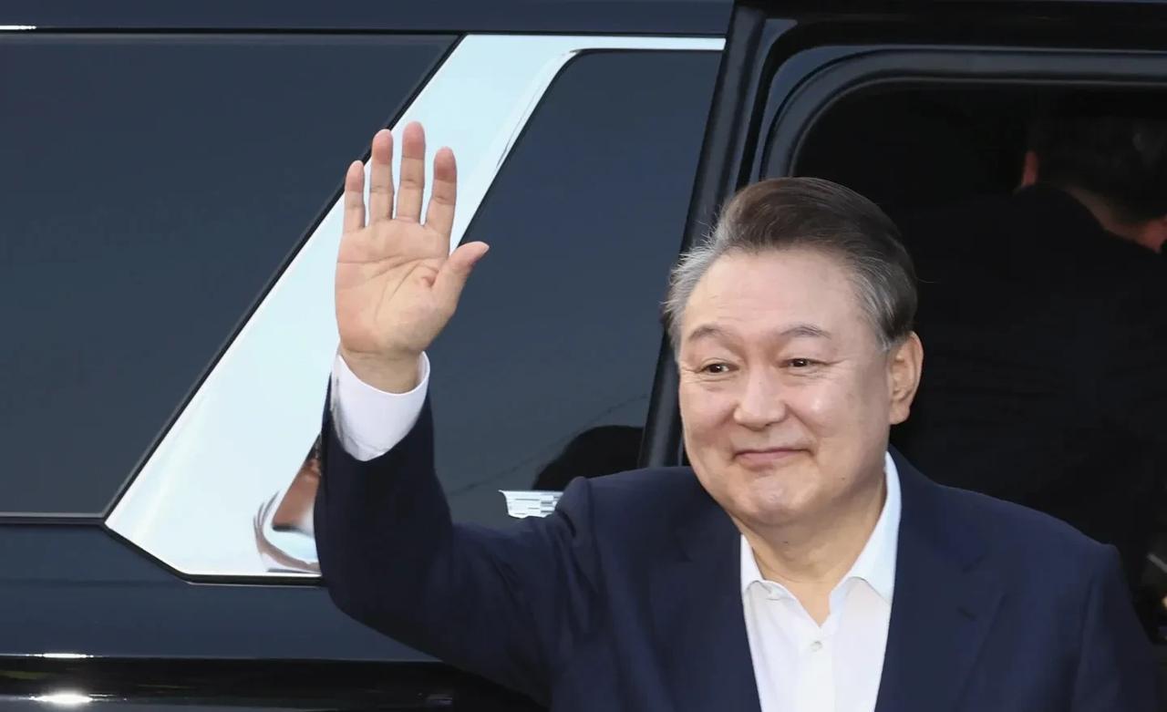 【最新消息：首尔法院驳回了尹锡悦取消逮捕的申请】
首尔时间2025年7月19日，