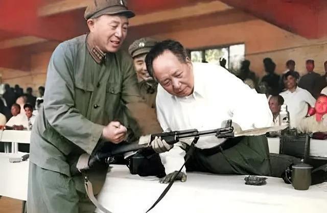 罗瑞卿拒绝好差事，毛主席下令：把他抓起来！将军被抓后却偷着乐……
1949年新中