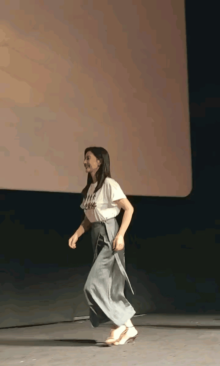 高圆圆状态引人羡慕

















天啊！高圆圆这状态也太好了