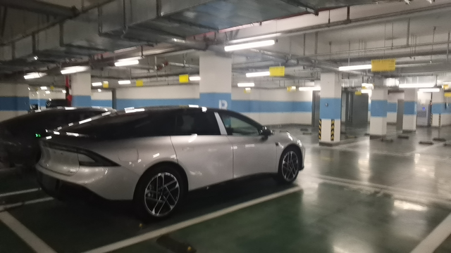 第一天提回来的
第二天物业通知要求拆除充电桩，这还让不让人活了