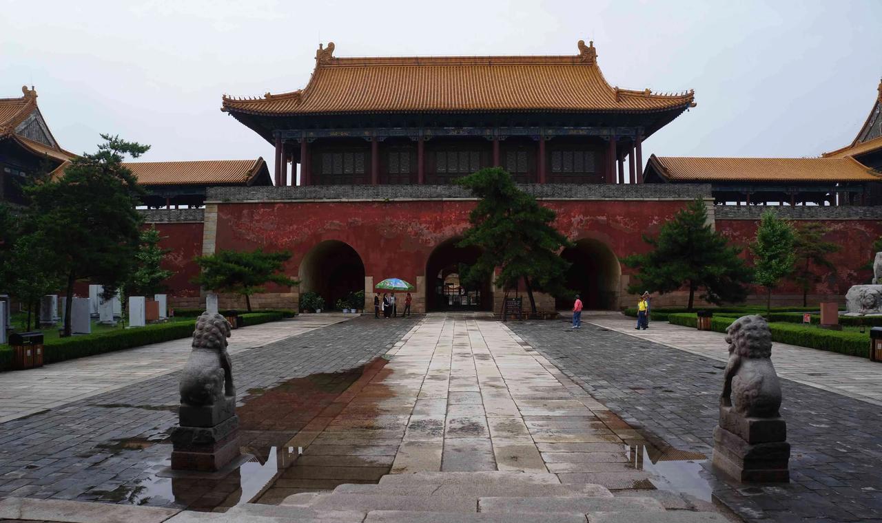 华山是中国道教发源地之一，也是道教第四洞天，其道场众多，以下是一些主要道场的简介