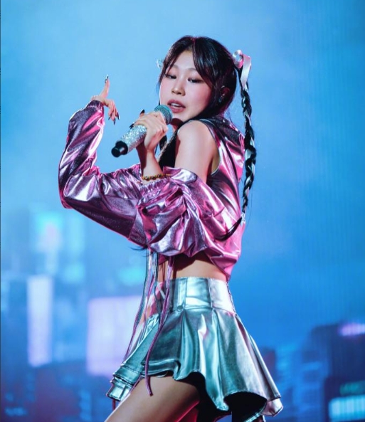 近日，小沈阳女儿沈佳润宣布要在韩国出道，并推出个人的首张专辑，此前她在小沈阳的演