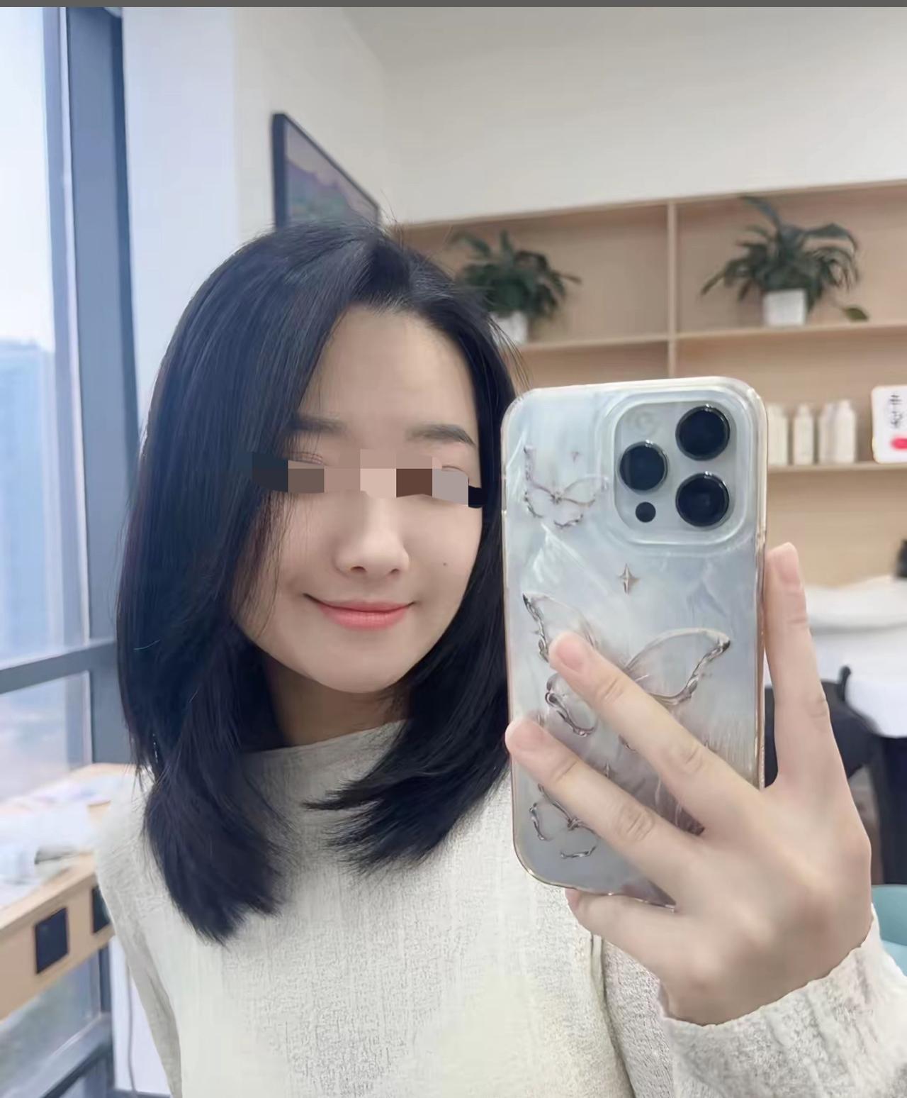 看到27岁女游客三亚被蛇咬不幸离世
我立马做了三个决定
第一，把老公从床上叫醒