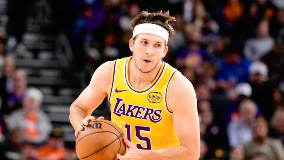 湖人危机炸锅！里夫斯重伤背后，是雷迪克拿球员前途赌帅位的自私