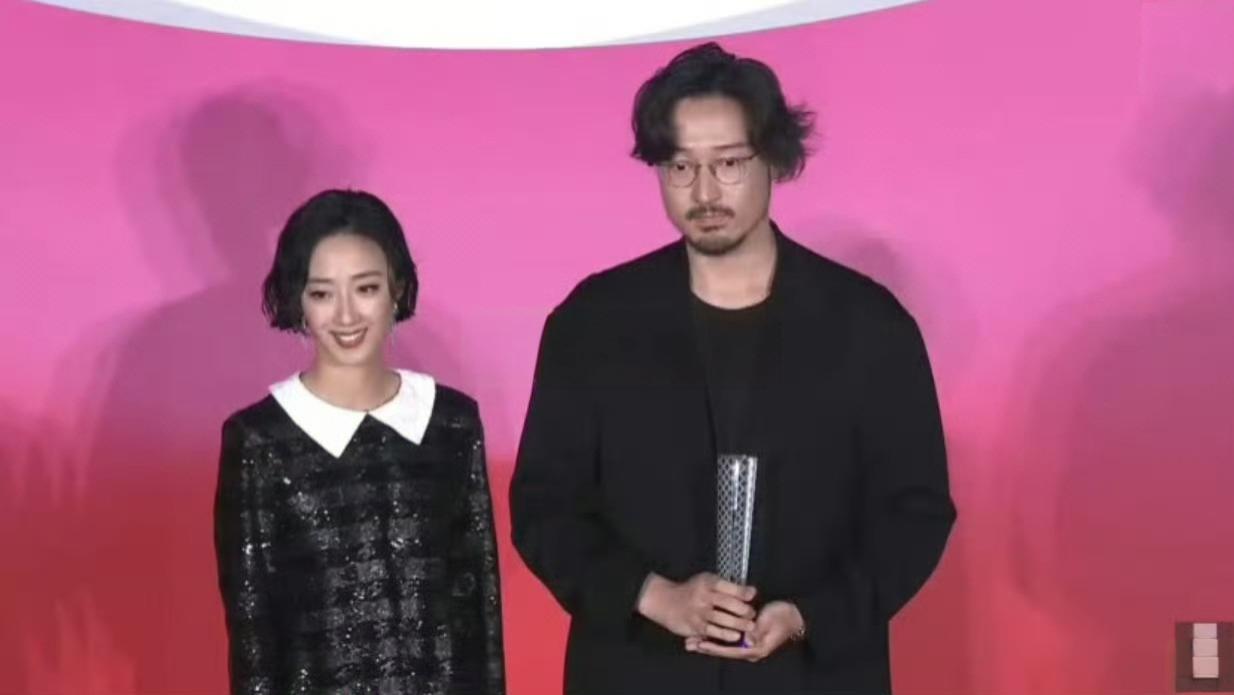 王传君东京夺魁陷争议，影帝奖杯背后的暗流涌动