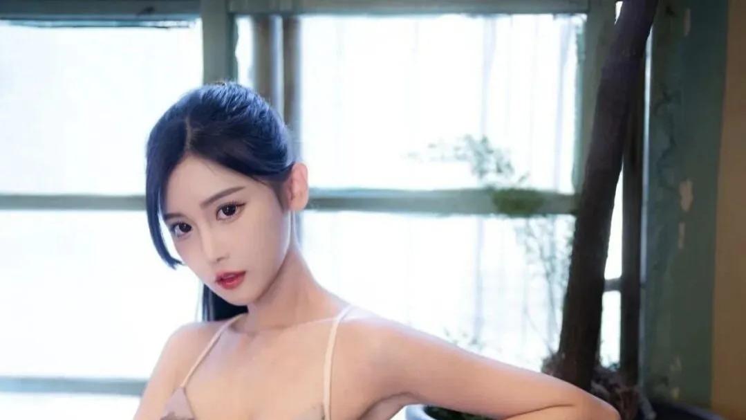 许玲玲：被“电眼精灵”标签包裹的模糊人生