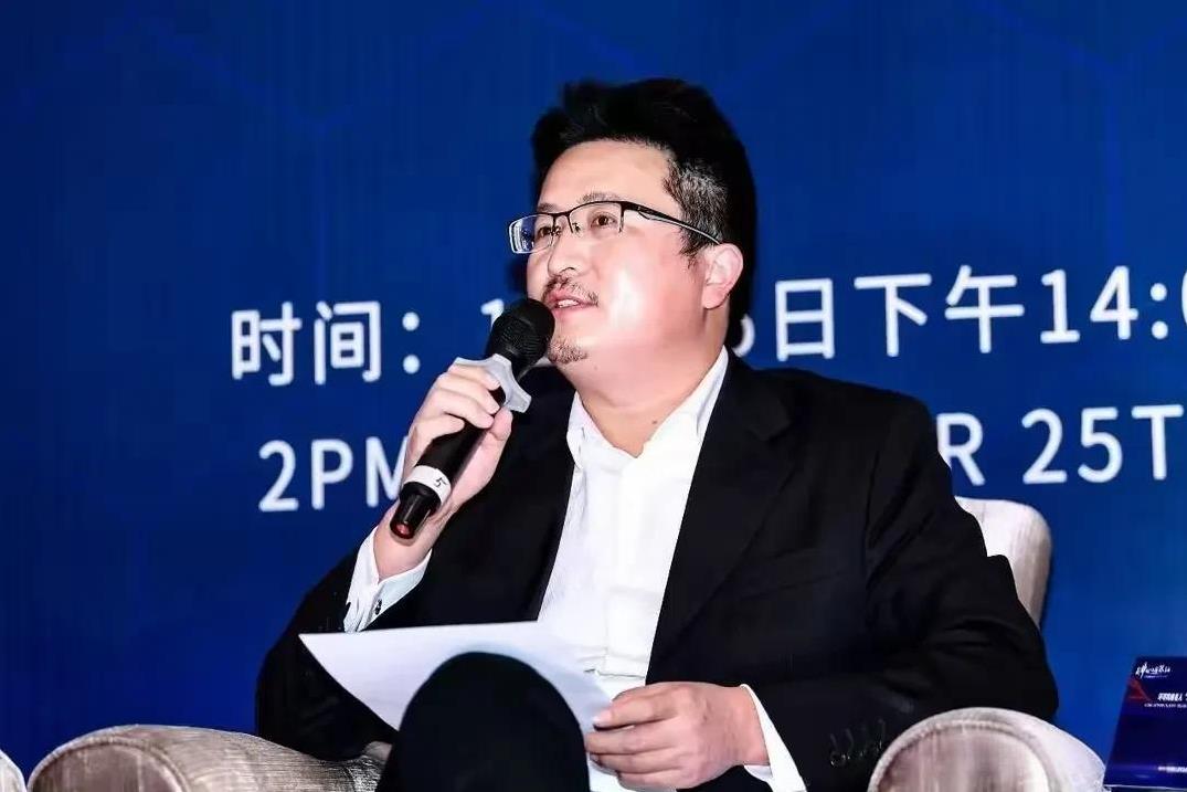 这位教授说“xx大学必须道歉，立即恢复宋同学名誉”。
不得不承认，果然“著名教授