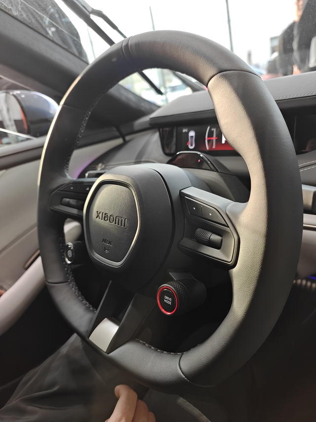 su7真实静态评价！
先后买过三辆车，丰田锐志，宝马535，智己ls7，不给任何