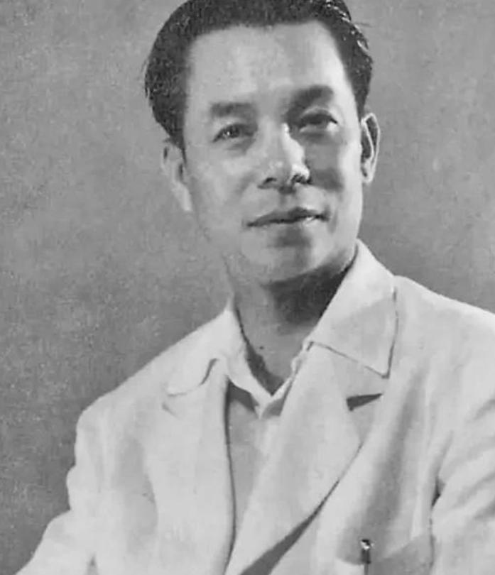 1929年，一叛徒来找柯麟看病，柯麟当即认出了叛徒，但他没露声色，不慌不忙地给叛
