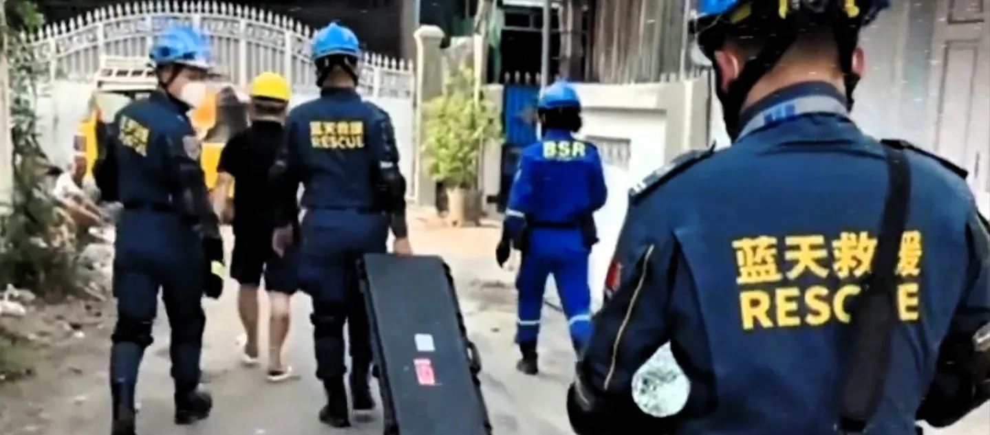 缅甸地震救援环境恶劣











天呐！缅甸地震后的救援环境简直坏到令