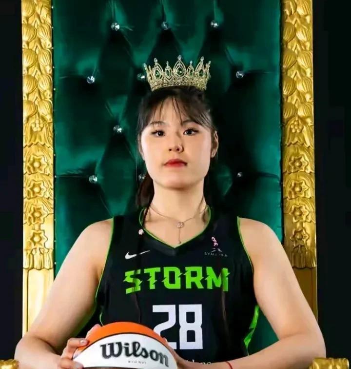 WCBA李月汝首发
高效15+10
风暴20分大胜太阳