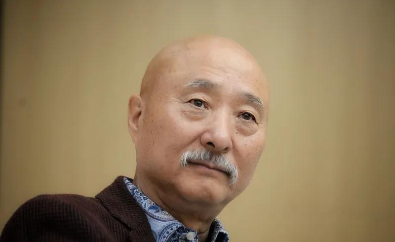 #电影戏台#当大鹏在网上发愁，说把握不好观众的喜好，陈佩斯却从不会把这个问题说出