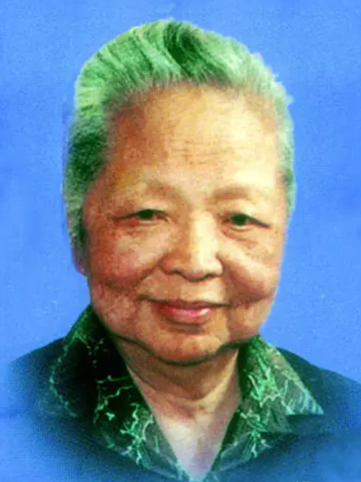 1957年，美国海关私吞了一个中国女子行李箱里的6800美元，她却笑得合不拢嘴，