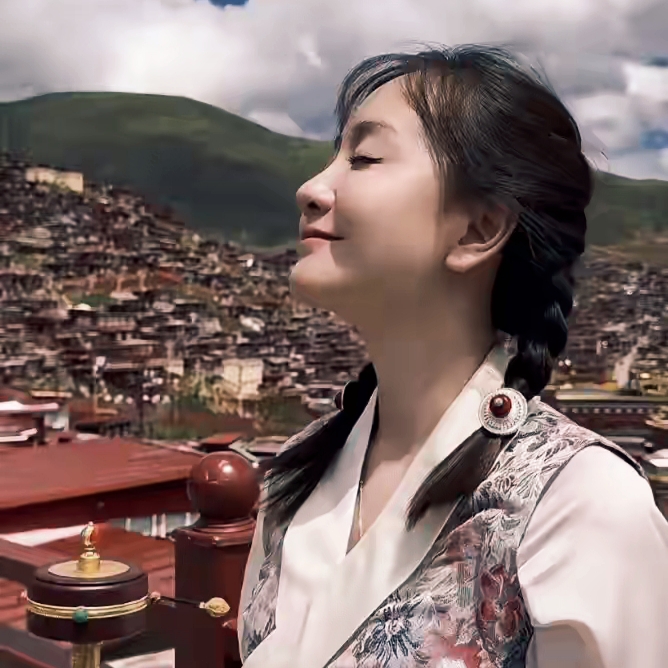 笑死，当43岁杨蓉在新剧里扎着双马尾演少女，我才懂蒋欣当年拒演《甄嬛传》华妃少女