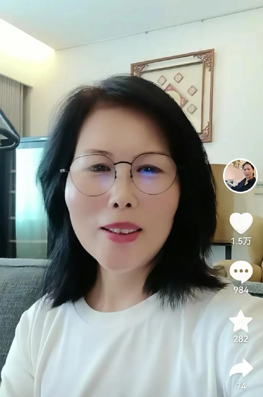 信不信
马筱梅
现在蕞羡慕的人
不是婆婆张兰
也不是老公汪小菲
而是她家的保姆小