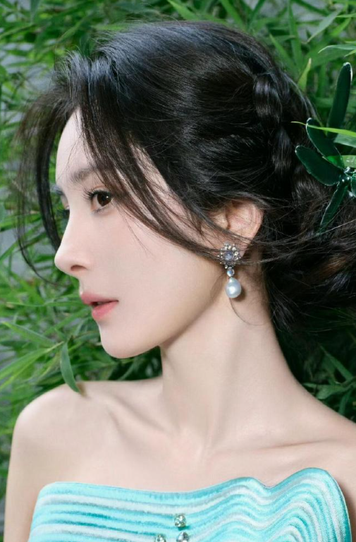 杨幂的仙气飘飘的穿搭，超nice的！