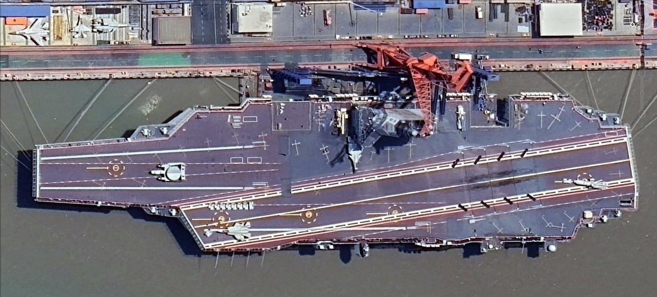 福建号上次海试已经进行了舰载机弹射试验。目前福建号停泊在皮革厂的泊位上，从卫星照
