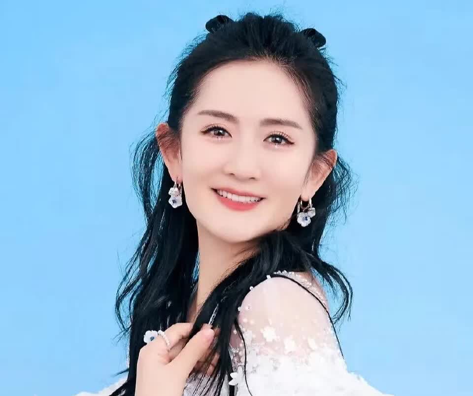 谢娜说：“我这些年从来没用过新手机，要不就是用张杰的旧手机，要不就是用何炅的旧手