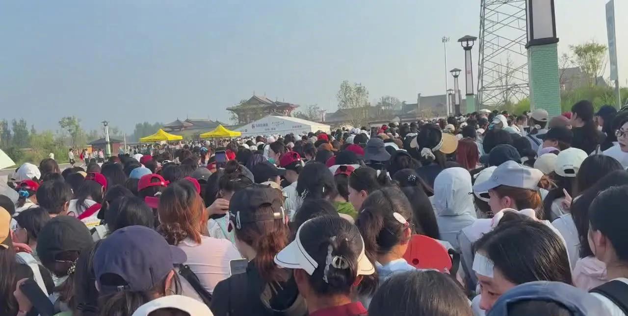 #张康乐四十七杀青线下应援#