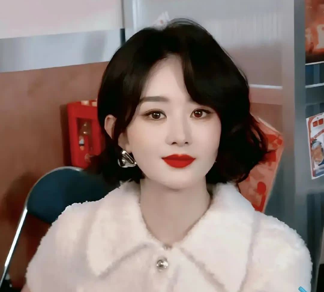 她是娱乐圈最人间清醒的演员，敢爱敢恨真性情！婆婆想拿捏她，没门！
赵丽颖用三年