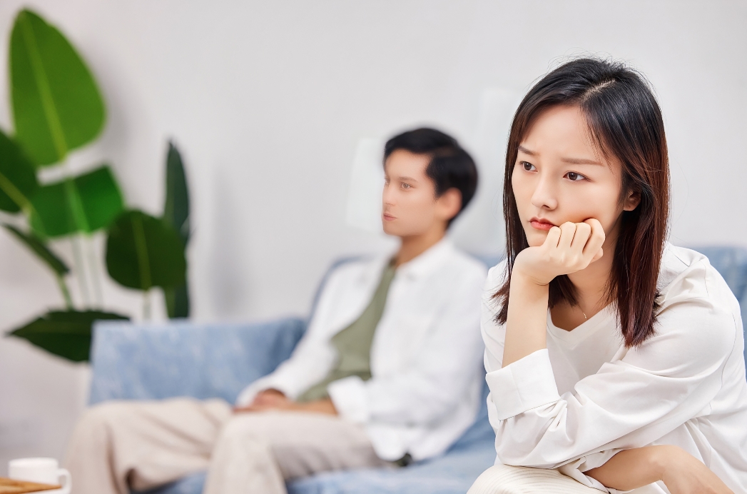 为什么很多美好的感情都不能长久

只有离婚的时候才能真正看清一个人。最近我看了个