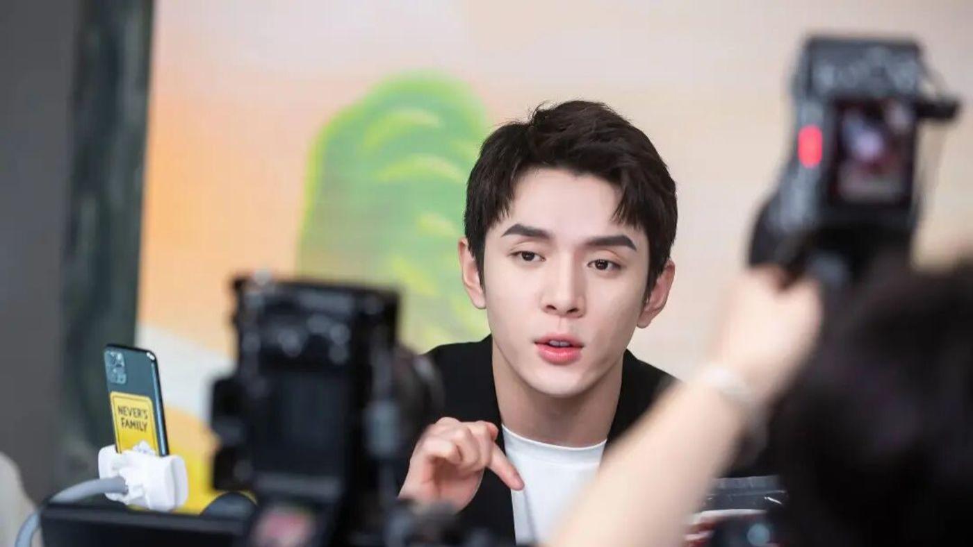 风口浪尖上的李佳琦，真的得罪了“所有女生”吗？