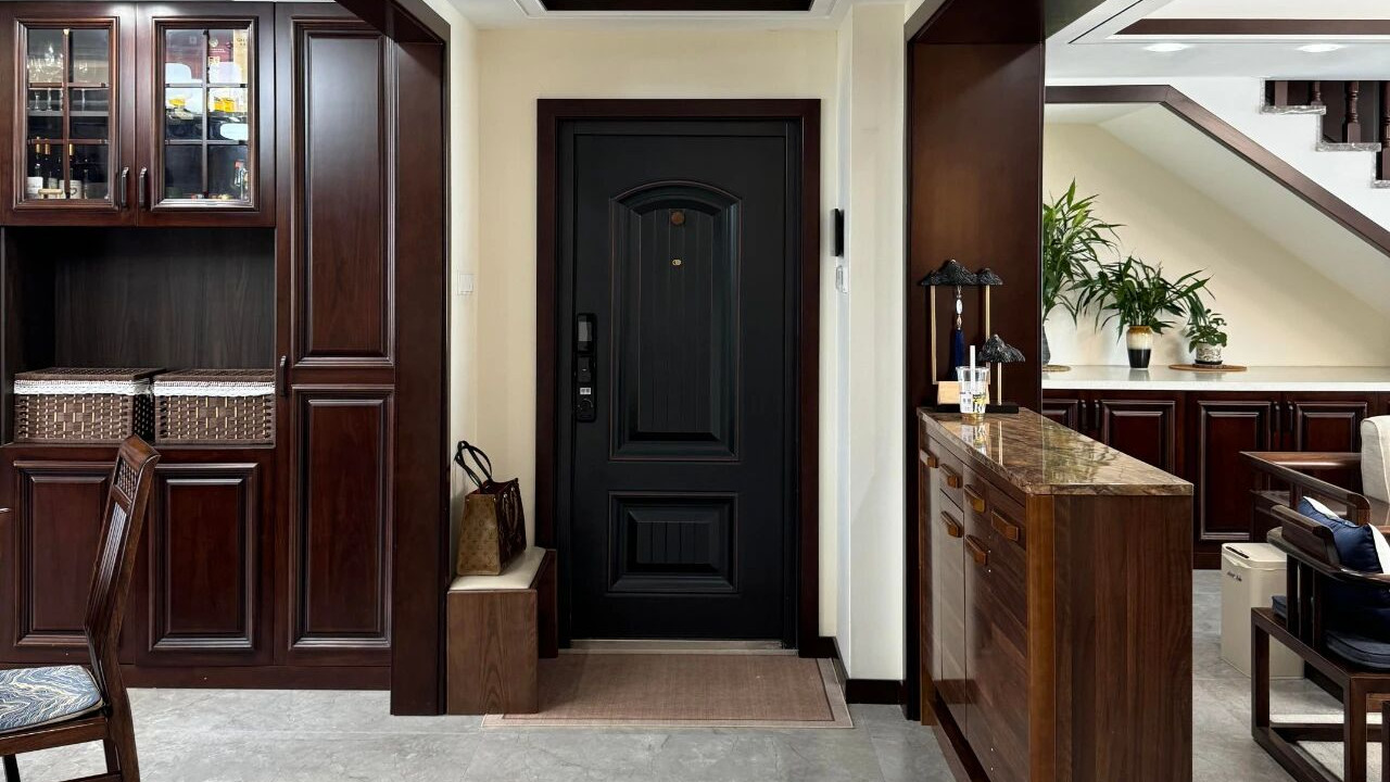 顶楼，224平，我住了三年的家