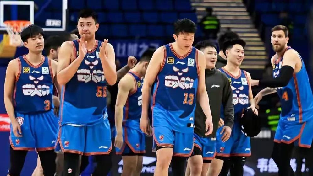 四川队不解散 萨姆纳加盟广东无望，球迷空欢喜一场