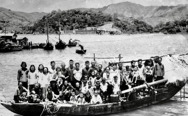 1960年3月，广东惠阳渔民苏就带决定带领全族逃港。为了掩人耳目，他把家族的两艘