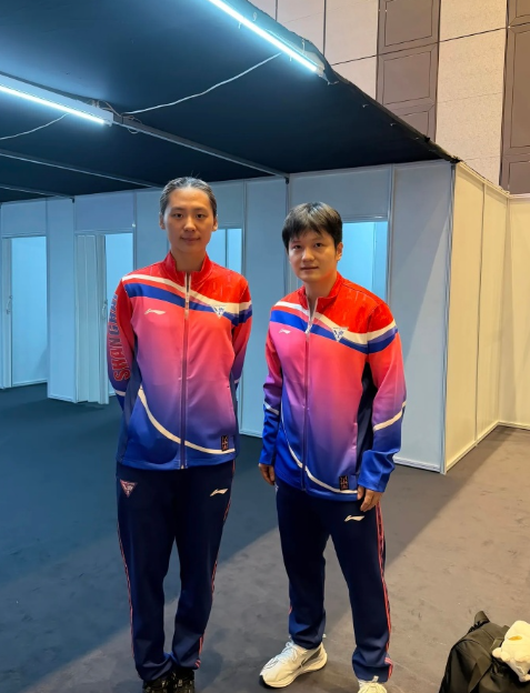 12月30日晚，乒乓球运动员陈熠在社交媒体分享定格在2025年的一些瞬间，其中一