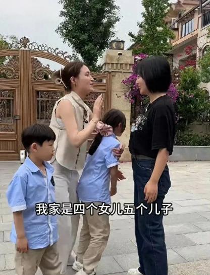 92年宝妈夫妻恩爱生9娃还想生，网友：结婚十几年不用卫生巾
在浙江，有一位名叫田