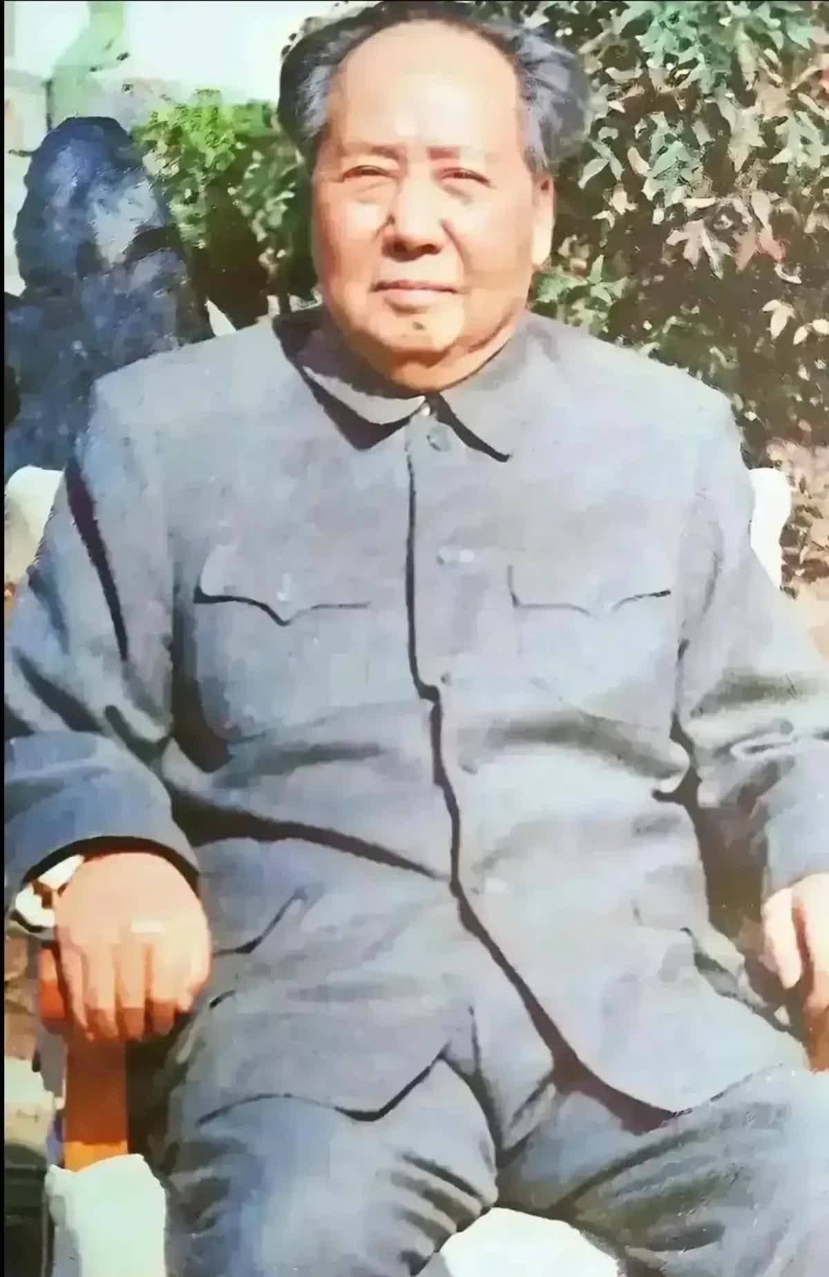 在风云变幻的历史长卷中，总有这样一种人，面对敌人，目光如炬，态度强硬，每一次交锋