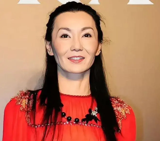 张曼玉老了样子变化大

















不敢相信，这是我们曾经的