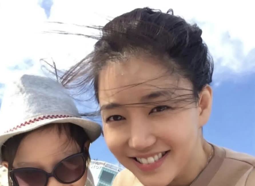 真的是奇怪，因为同为小三上位，但是汉南洞夫人金熙英和桑切斯居然风评完全不一样。
