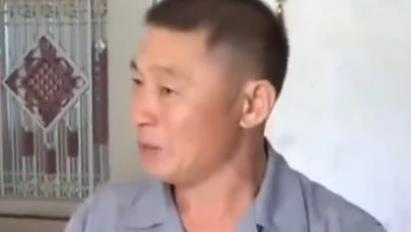 偏心父母把财产全给儿子, 瘫痪后却逼女儿给养老, 女儿净想好事